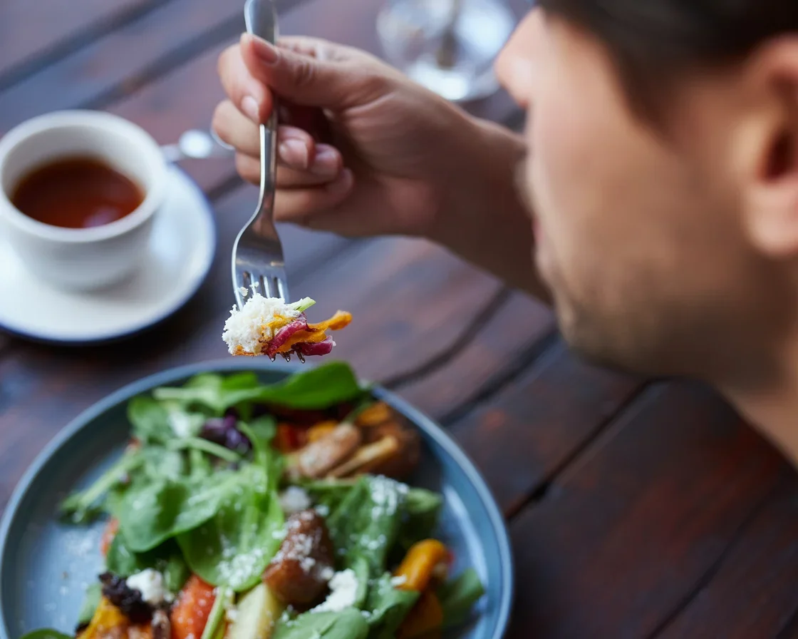 Impact of skipping lunch on weight loss and diet quality