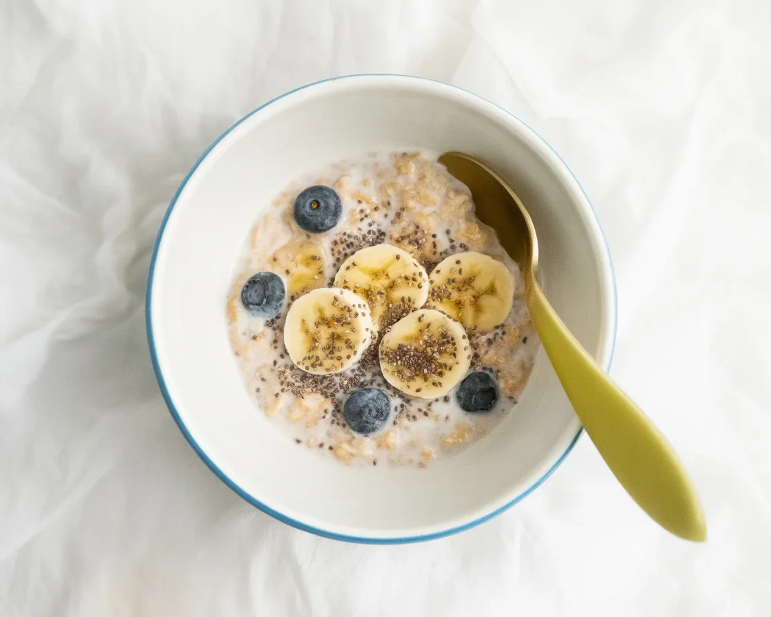 Healthy baby breakfast ideas including egg muffins and chia pudding for self-feeding.