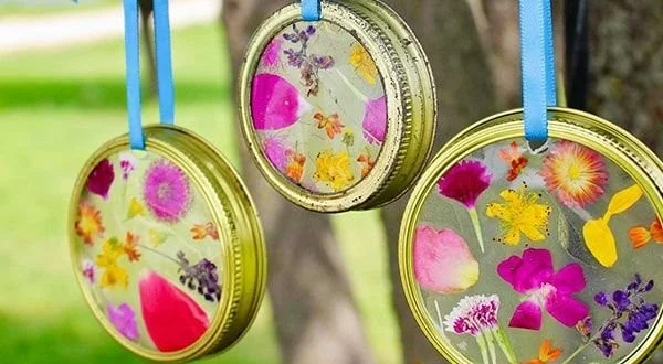 DIY Garden Suncatcher Wind Chime a Summer Kids Craft | Welcome to Nana’s 5 DIY Garden Suncatcher Wind Chime a Summer Kids Craft | Welcome to Nana’s