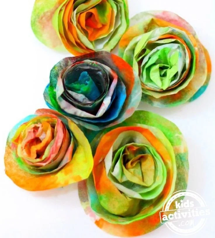 Beautiful & Easy Coffee Filter Flowers Craft Kids Can Make 11 Beautiful & Easy Coffee Filter Flowers Craft Kids Can Make