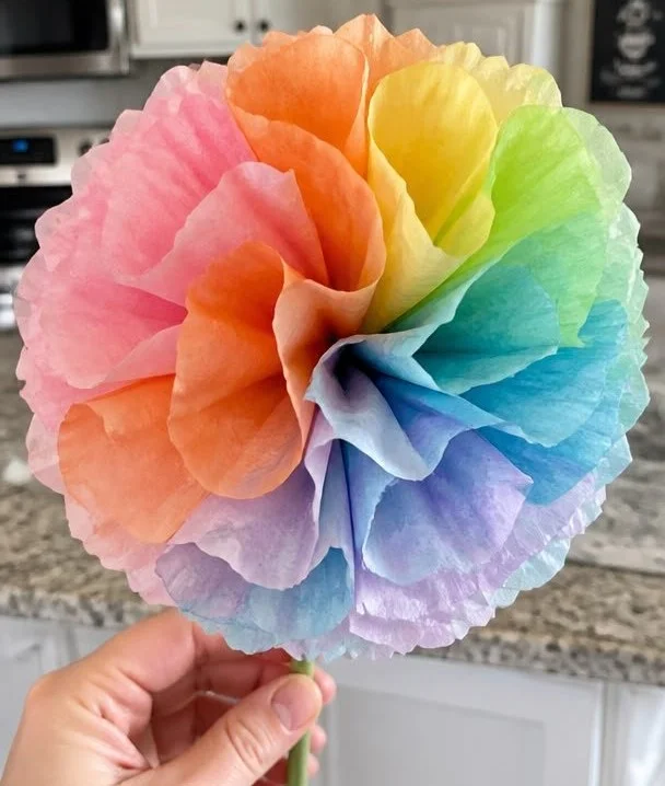 Coffee Filter Flowers Tutorial: Spring Crafts for Kids & Mother's Day Crafts 12 Coffee Filter Flowers Tutorial: Spring Crafts for Kids & Mother's Day Crafts
