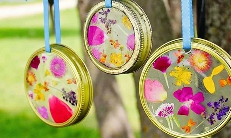 DIY Garden Suncatcher Wind Chime | Welcome to Nana's 12 DIY Garden Suncatcher Wind Chime | Welcome to Nana's