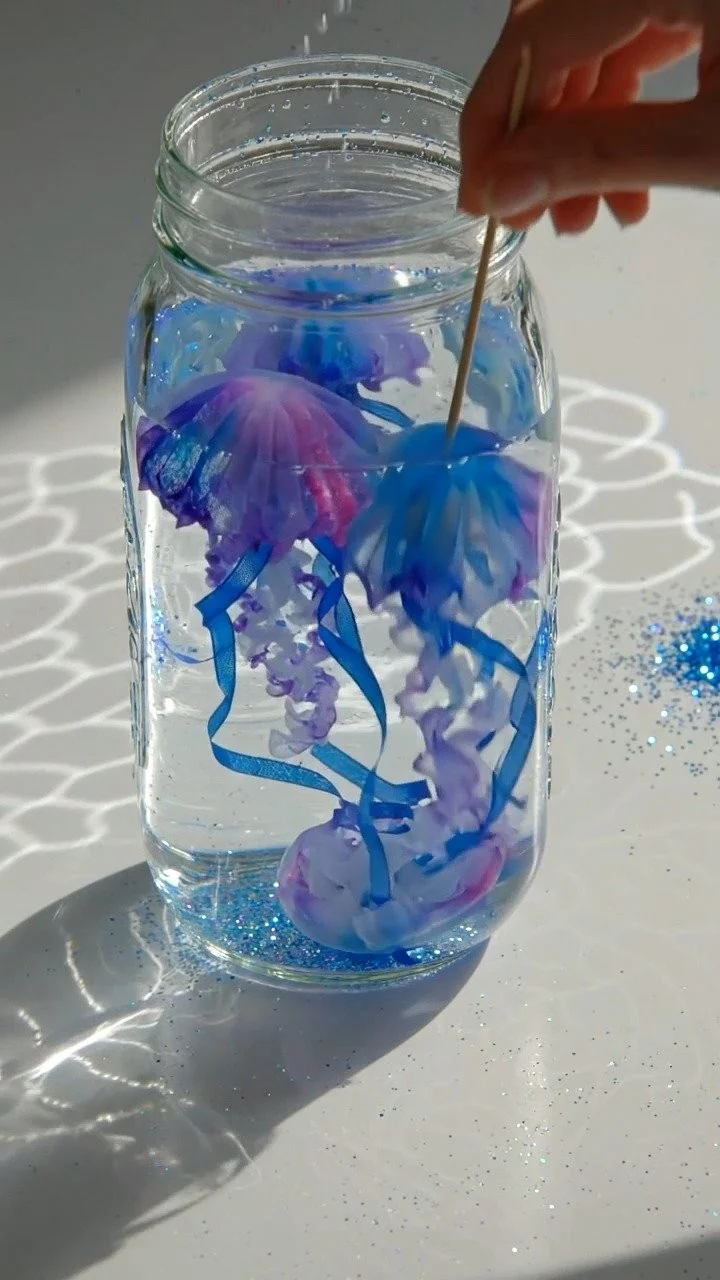 Floating jellyfish craft creates whimsical underwater-inspired decorations full of color and movement ✨ A fun ocean-themed DIY. Save this project! 9 Floating jellyfish craft creates whimsical underwater-inspired decorations full of color and movement ✨ A fun ocean-themed DIY. Save this project!