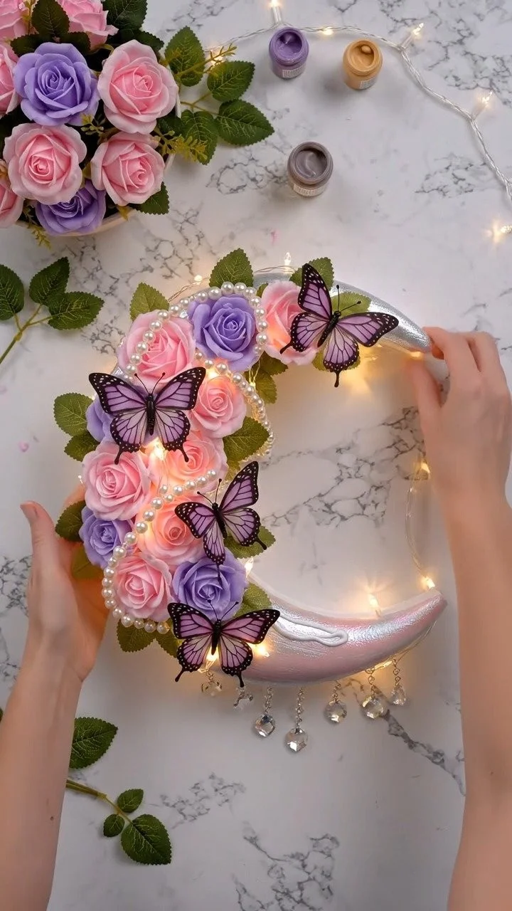 Glowing butterfly moon wreath combines magical butterflies and moonlit charm into a beautiful decoration ✨ Save this project! 10 Glowing butterfly moon wreath combines magical butterflies and moonlit charm into a beautiful decoration ✨ Save this project!