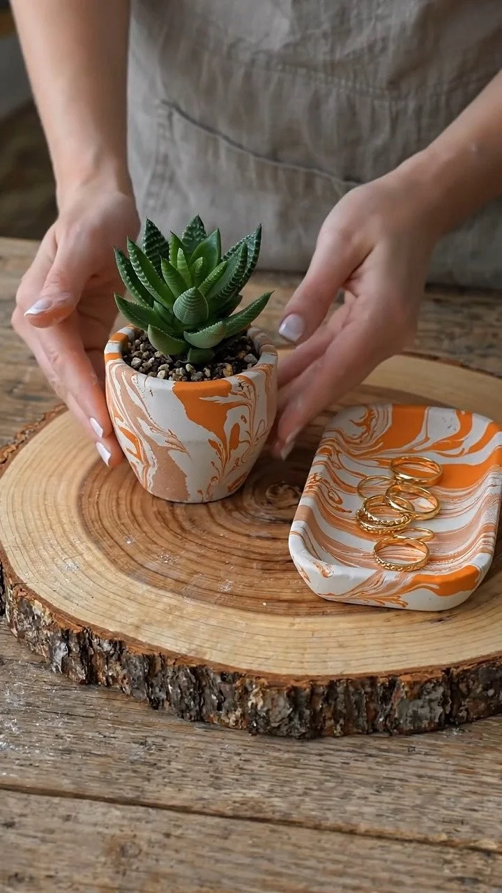Marbled air dry clay pots swirl beautiful colors into charming handmade planters with a unique artistic finish ✨ A creative family DIY. Save this project! #ClayDIY #PlanterDIY #KidsArt #CreativeKids 10 Marbled air dry clay pots swirl beautiful colors into charming handmade planters with a unique artistic finish ✨ A creative family DIY. Save this project! #ClayDIY #PlanterDIY #KidsArt #CreativeKids
