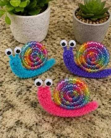 Rainbow Beaded Pipe Cleaner Snails 9 Rainbow Beaded Pipe Cleaner Snails