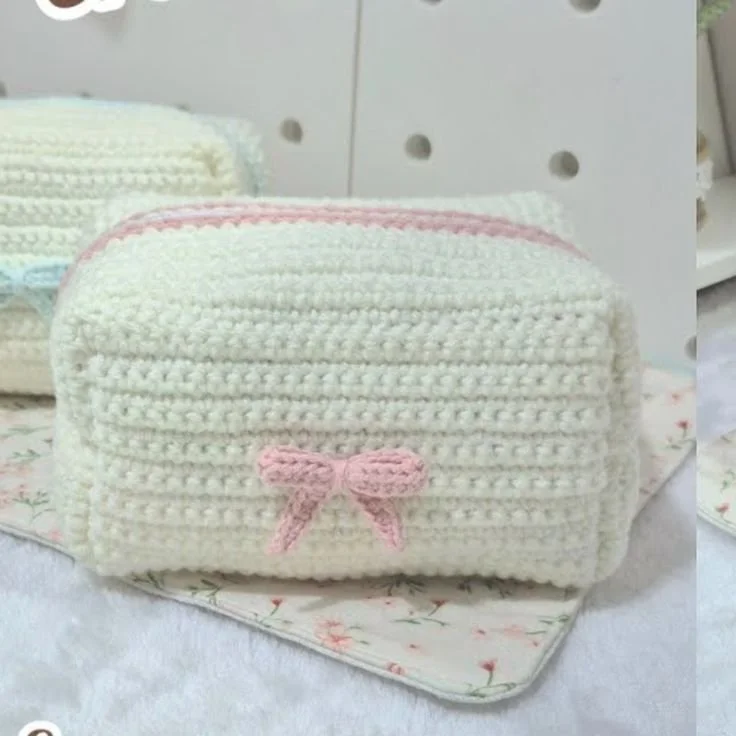 How to Crochet a Mini Pouch 6 Crochet Mini Pouch Tutorial - Old Library